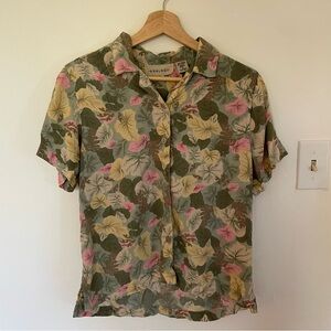 Vintage Hawaiian button down with great print